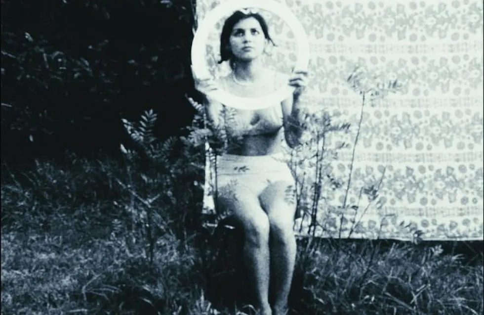 Γαντζωμένη στη μαγεία της ζωής