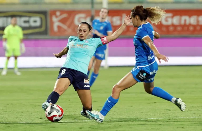 H Άντρια Μιχαήλ για τις δυσκολίες που αντιμετωπίζουν στην Κύπρο