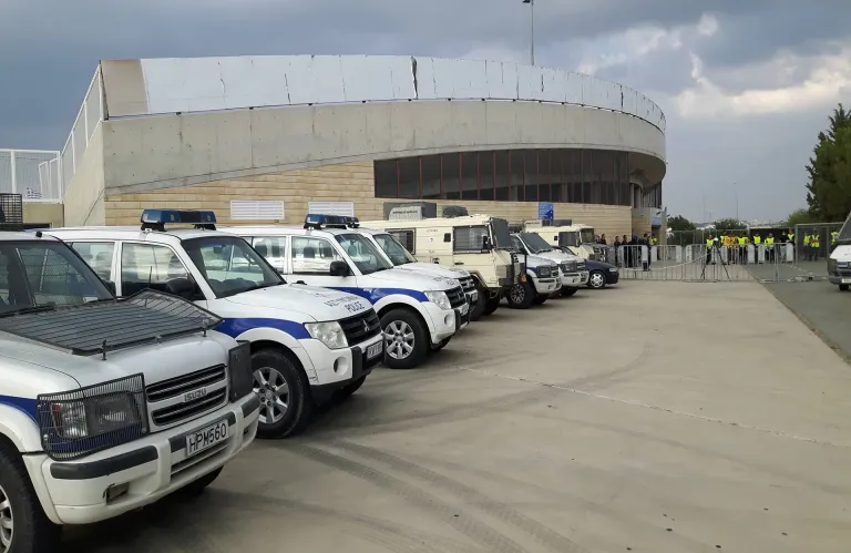 Παρατράγουδα στο ΓΣΠ - Ένταση, πετροβολισμοί και δακρυγόνα