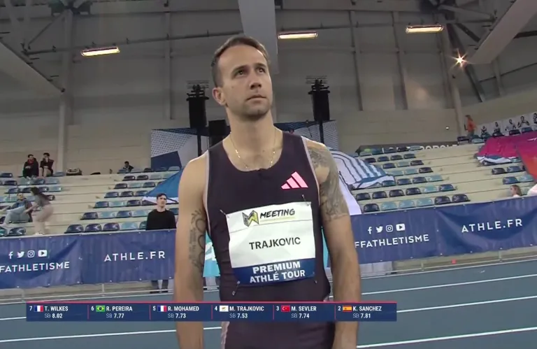 Πρεμιέρα στον κλειστό με 7.71 για τον Μίλαν Τράικοβιτς