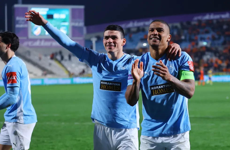 Ευκαιρία να απομακρυνθεί από ακόμη έναν!

