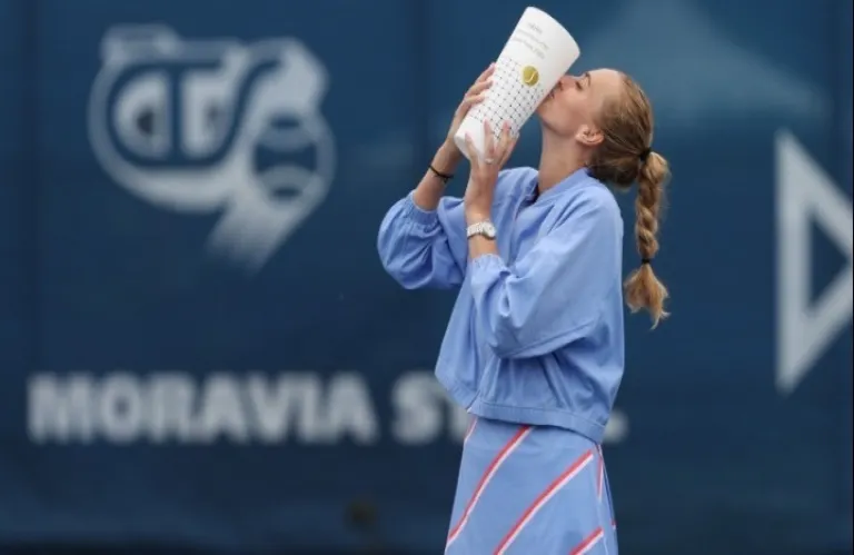 Η Κβίτοβα επιστρέφει στα κορτ μετά από 15 μήνες