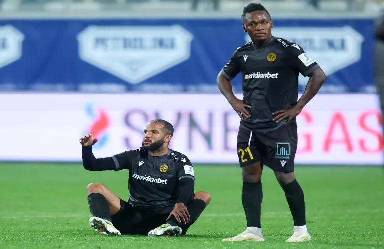 Κτυπά έντονα το καμπανάκι