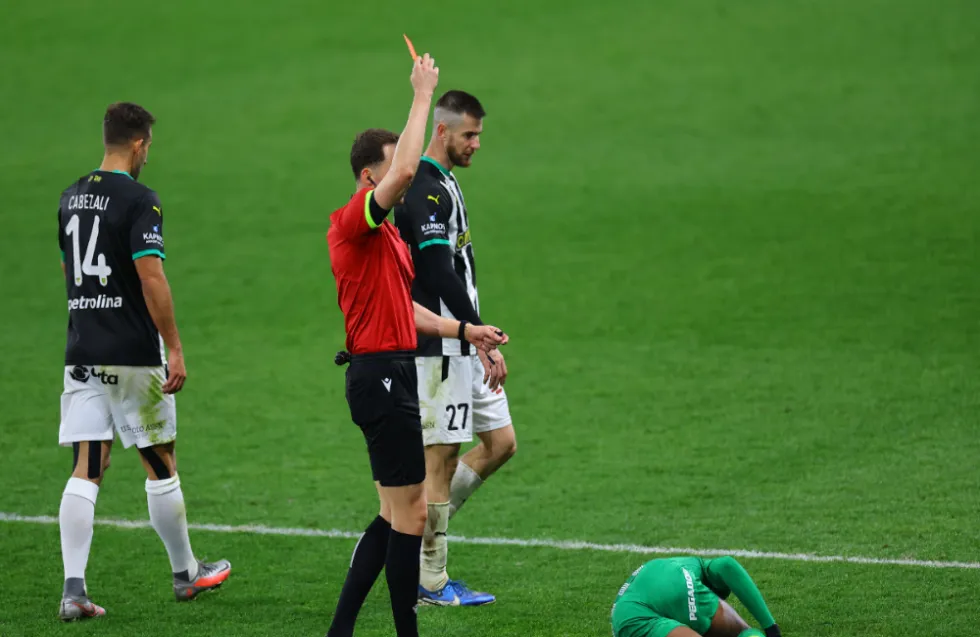 Επεξήγηση φάσεων: Θα έπρεπε να υποδειχθεί πέναλτι υπέρ του Άρη