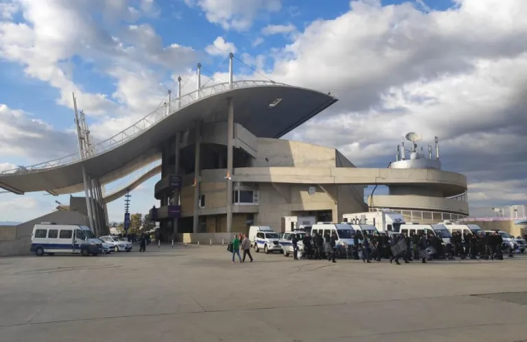 Στον αέρα ο ιστορικός ευρωπαϊκός εμφύλιος στο ΓΣΠ – Δεν αποδέχεται το πιστοποιητικό η Αστυνομία!