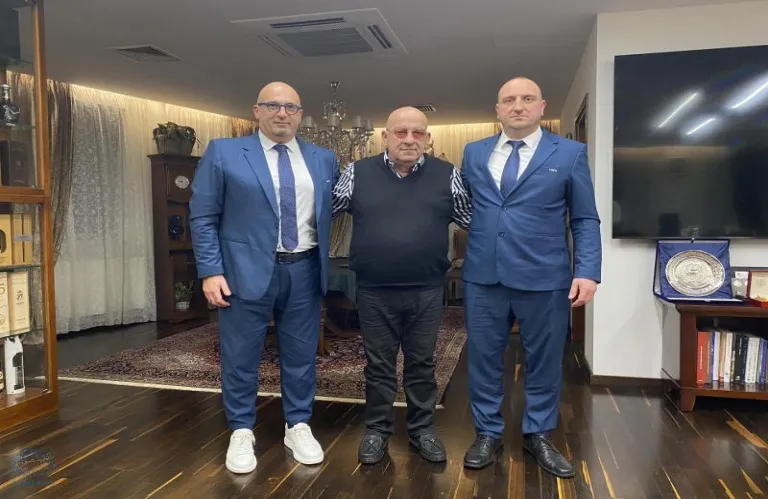 O Koύμας συναντήθηκε με εκπροσώπους της UEFA για τα θέματα ασφαλείας του Ομόνοια-Πάφος