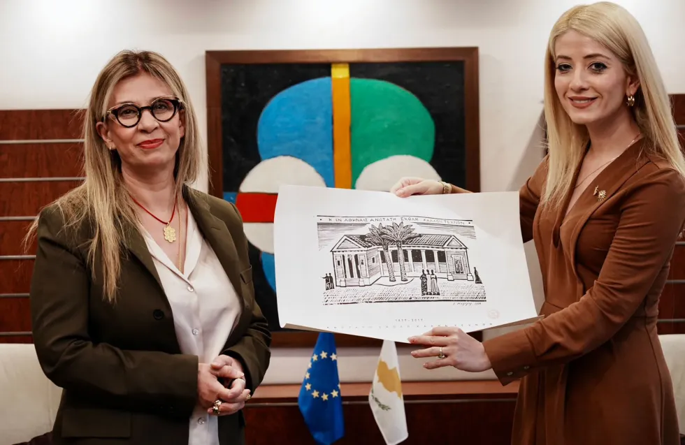 Πρύτανης Ανωτ. Σχολής Καλών Τεχνών - Ενημέρωσε Αννίτα για τα προβλήματα Κυπρίων φοιτητών στην Αθήνα