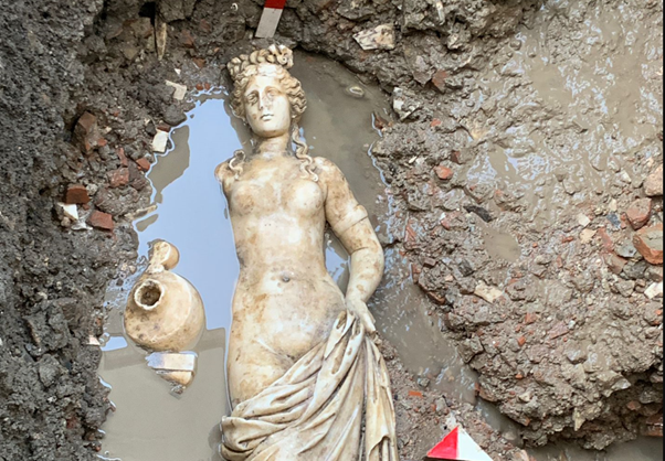 Βρέθηκε άγαλμα νύμφης μετά από ανασκαφές στην Τουρκία