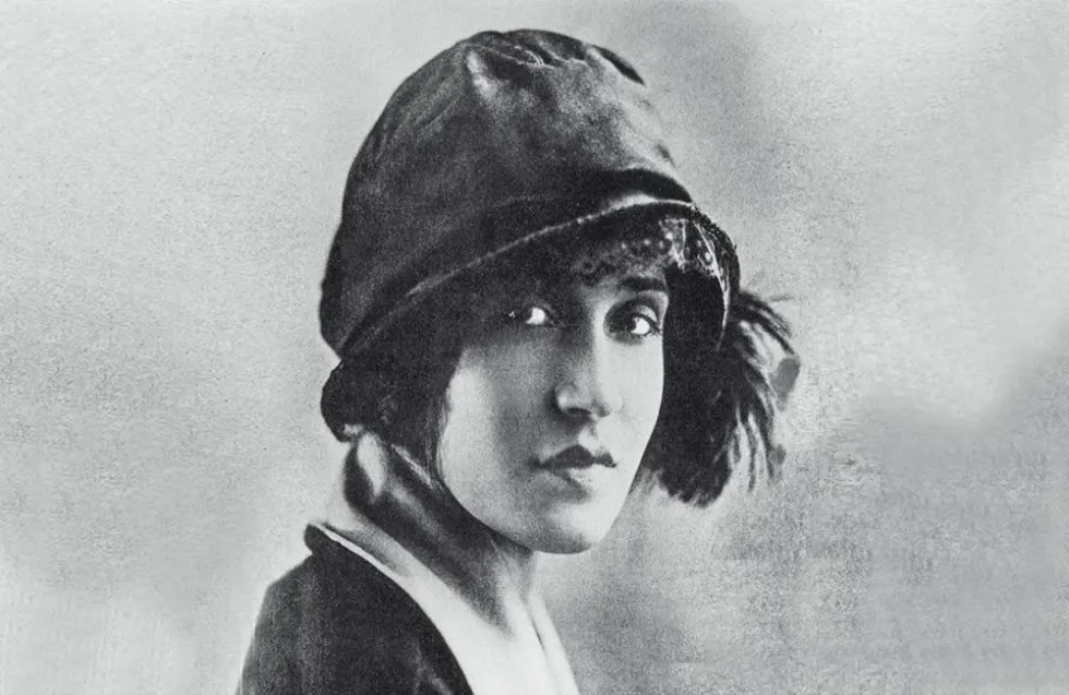 Tina Modotti: Το it girl που κοίταξε την αληθινή ζωή κατάματα μέσα από τον φακό της